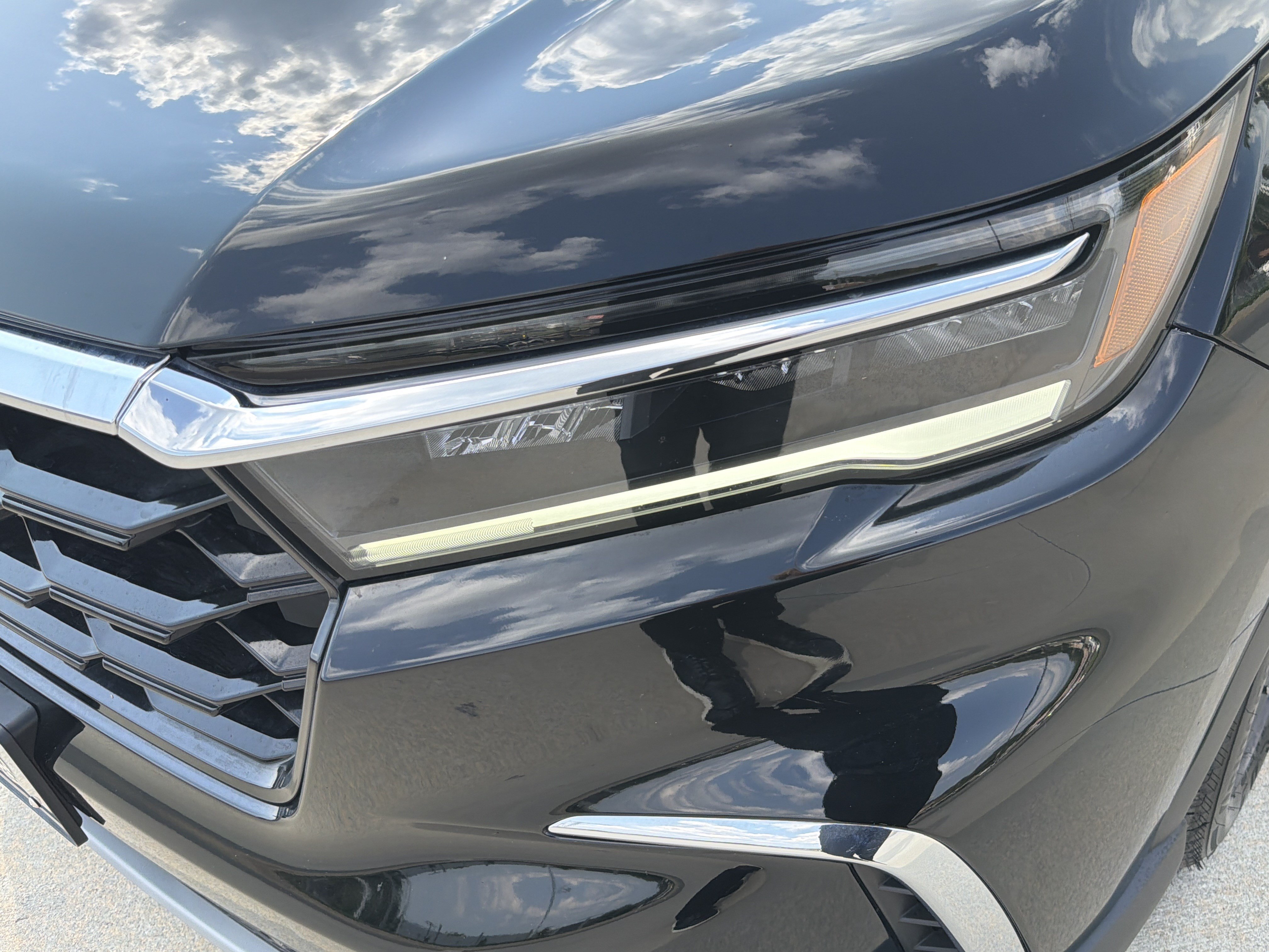 Used 2025 Honda Pilot Elite image 6