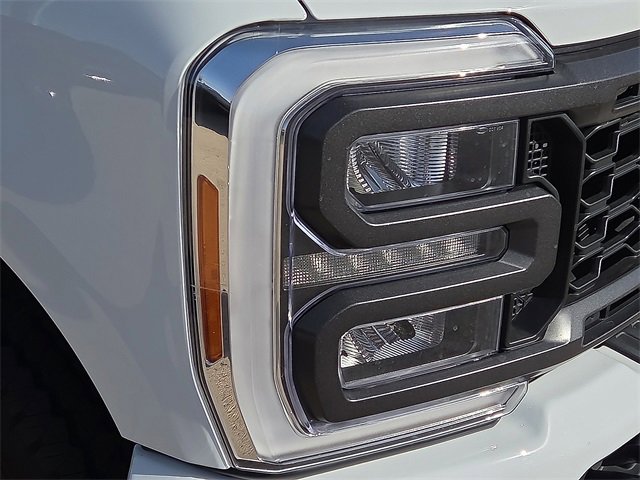 Used 2023 Ford F250 Lariat w/ Lariat Ultimate Package image 8