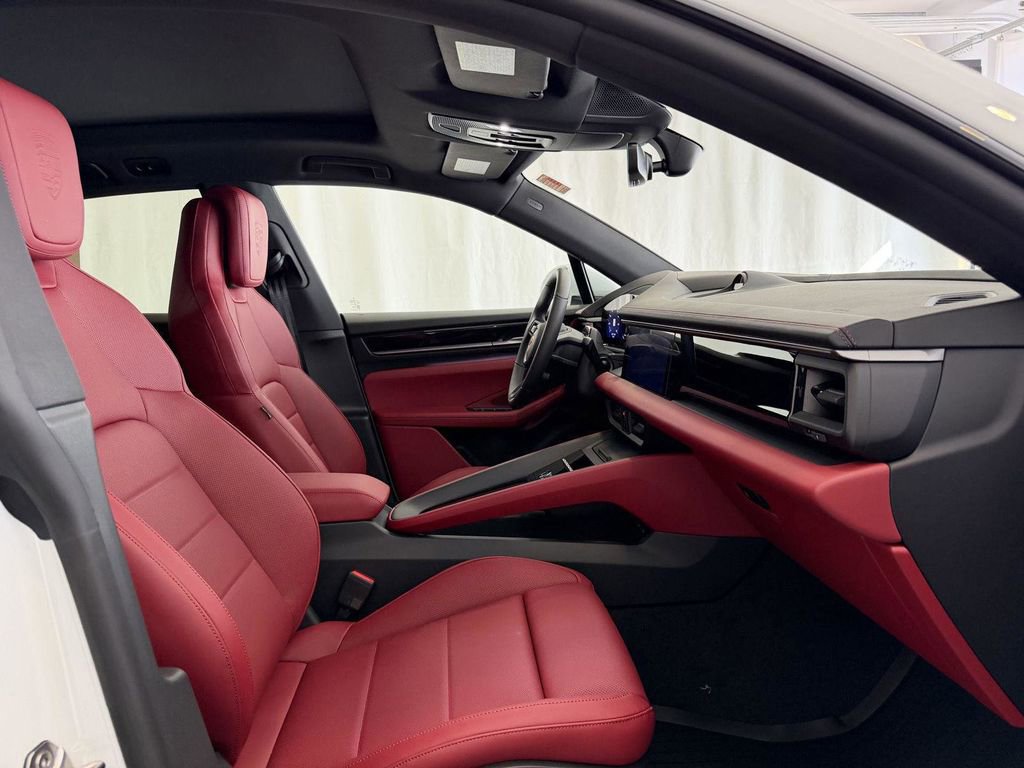 New 2026 Porsche Macan 4S Electric AWD/4WD image 16