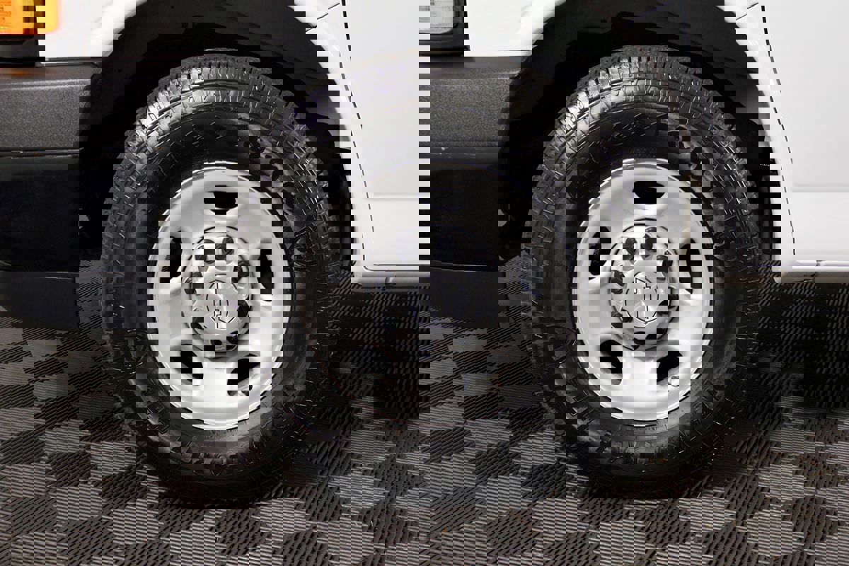 Used 2017 Chevrolet Express 2500 LS RWD image 44