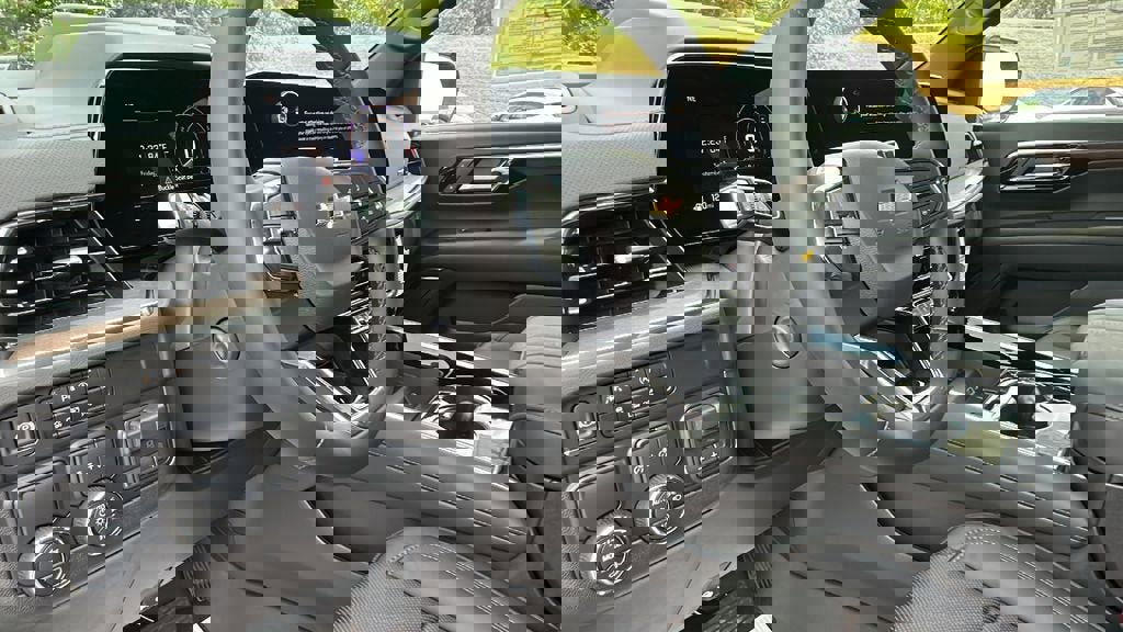 New 2025 Chevrolet Tahoe High Country image 12