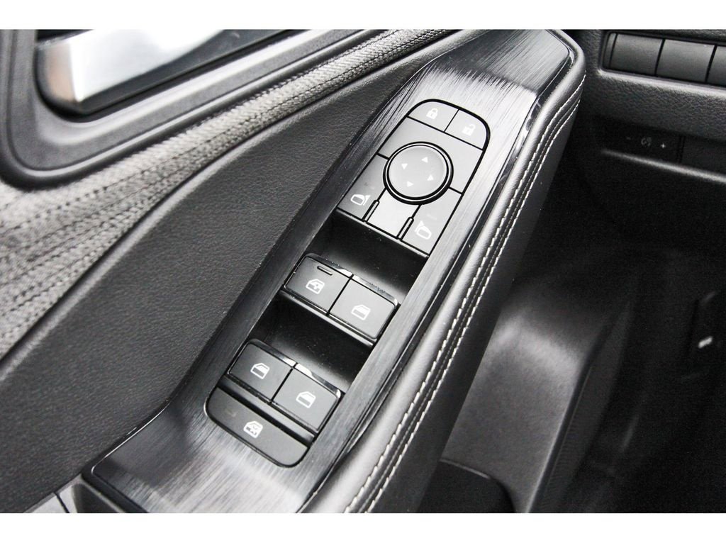 Used 2022 Nissan Rogue SV image 21