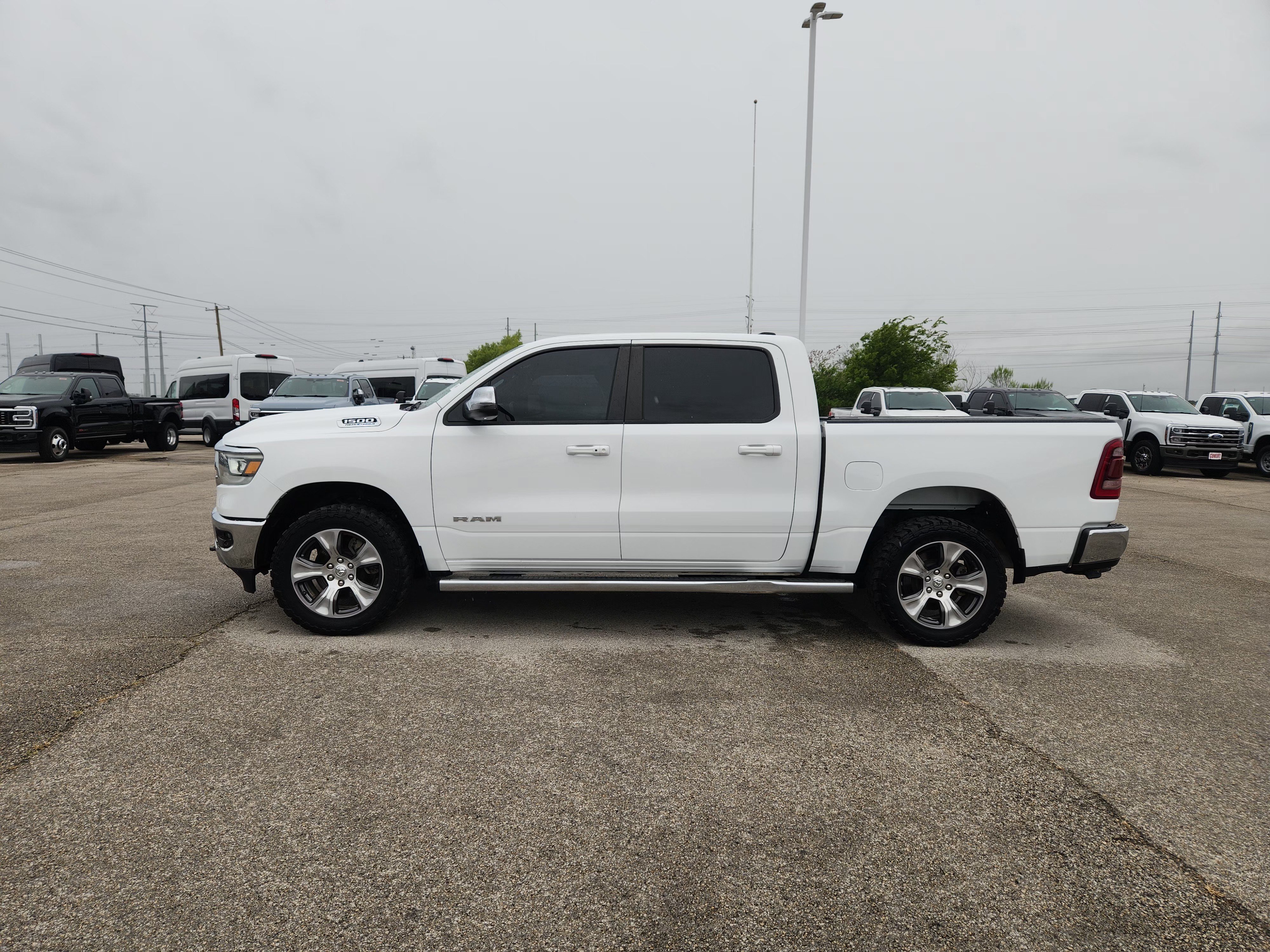 Used 2023 RAM 1500 Laramie AWD/4WD image 4