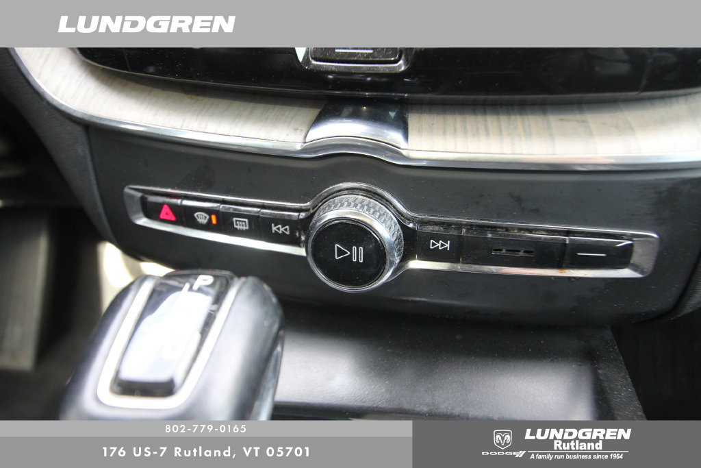 Used 2021 Volvo XC60 T6 Inscription w/ Advanced Package AWD/4WD image 5