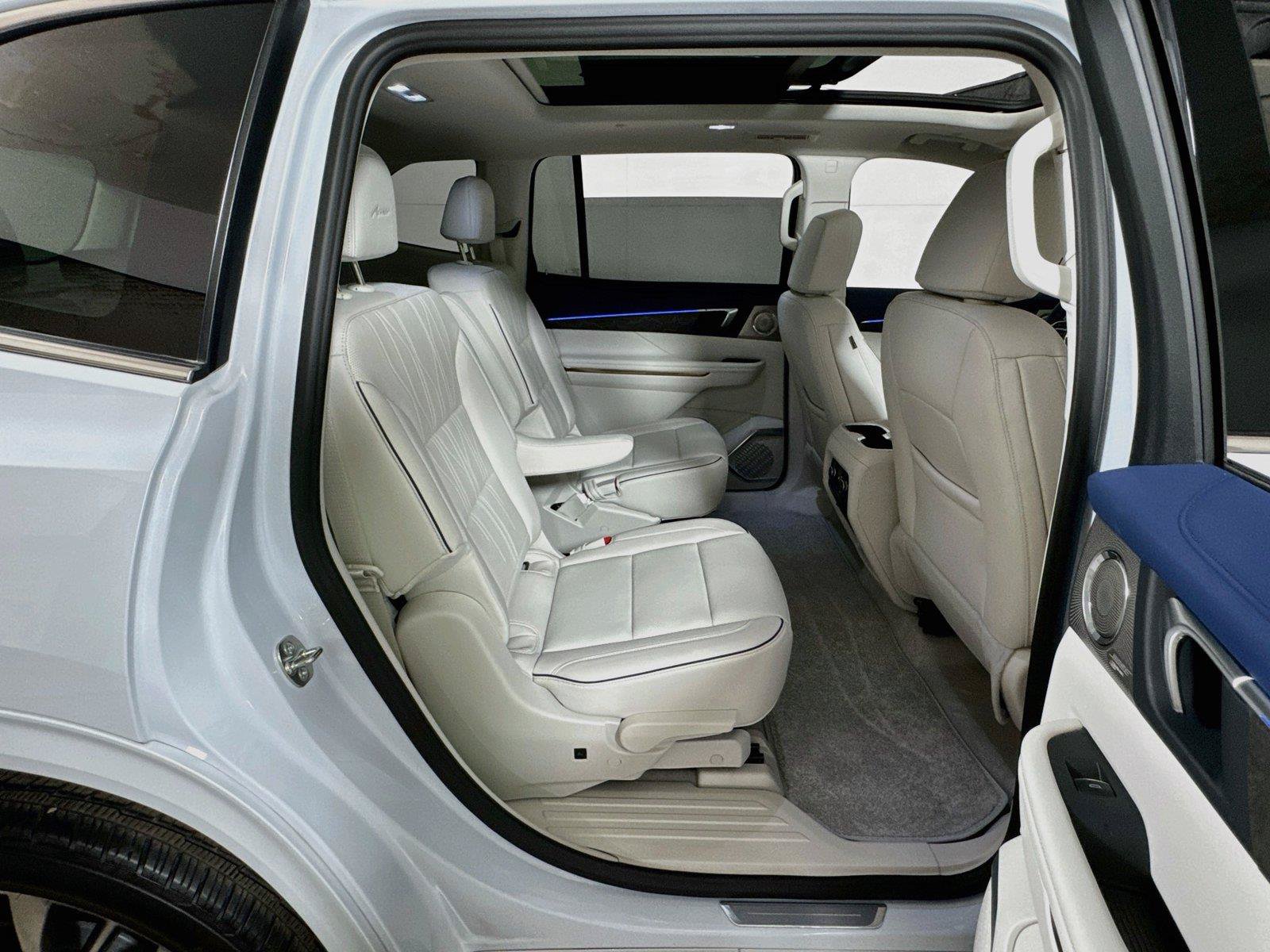 Certified 2026 Buick Enclave Avenir w/ Super Cruise Package FWD image 28