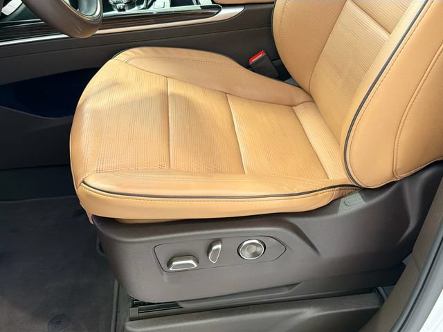 Certified 2026 Cadillac Escalade ESV Luxury AWD/4WD image 18