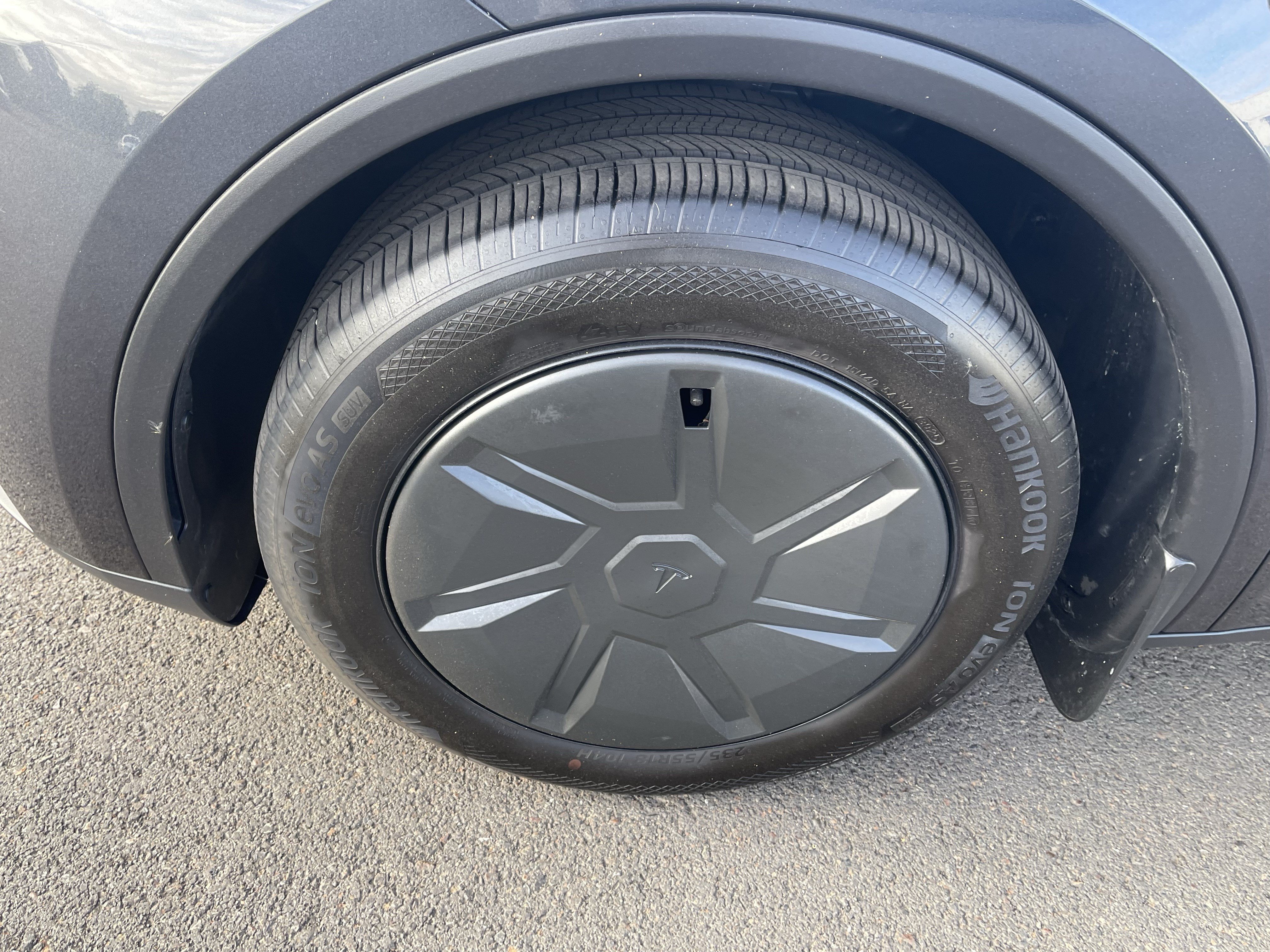 Used 2026 Tesla Model Y Long Range AWD/4WD image 9