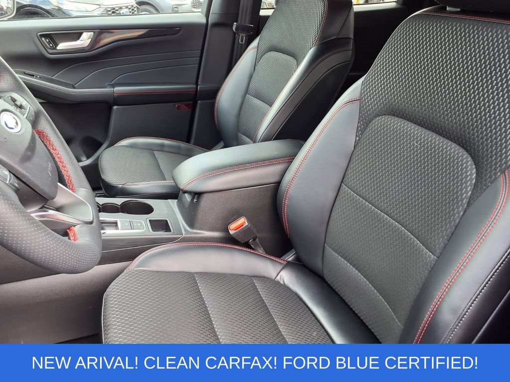 Certified 2024 Ford Escape ST-Line w/ Tech Pack #1 AWD/4WD image 3