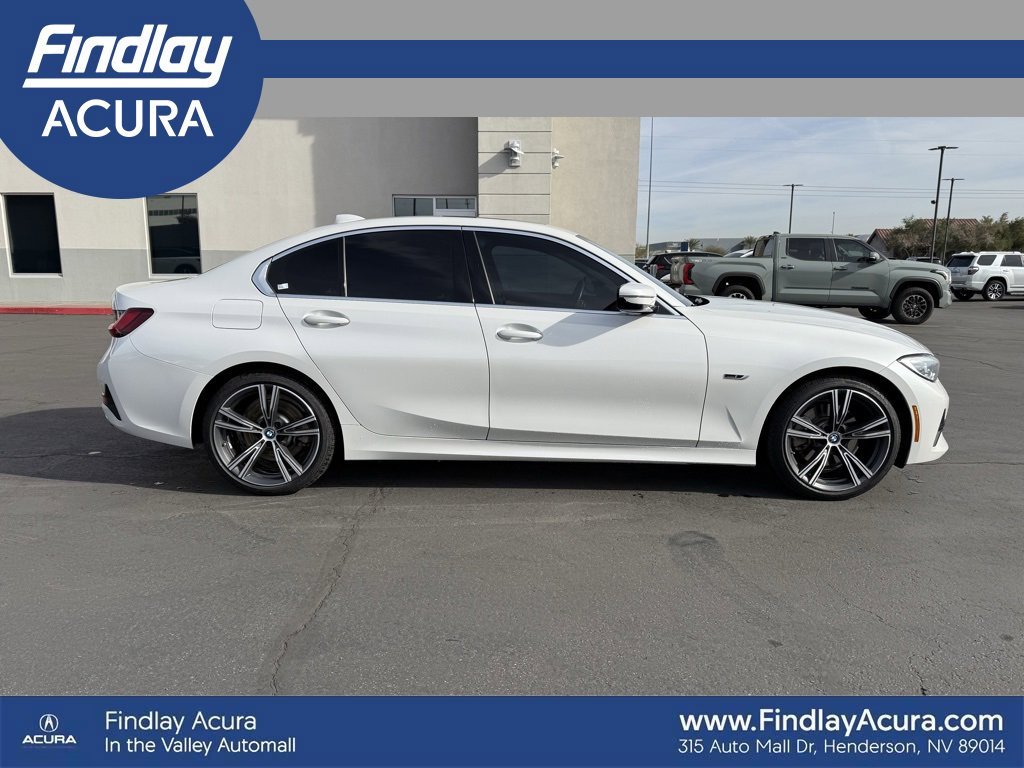 Used 2022 BMW 330e w/ Convenience Package image 2