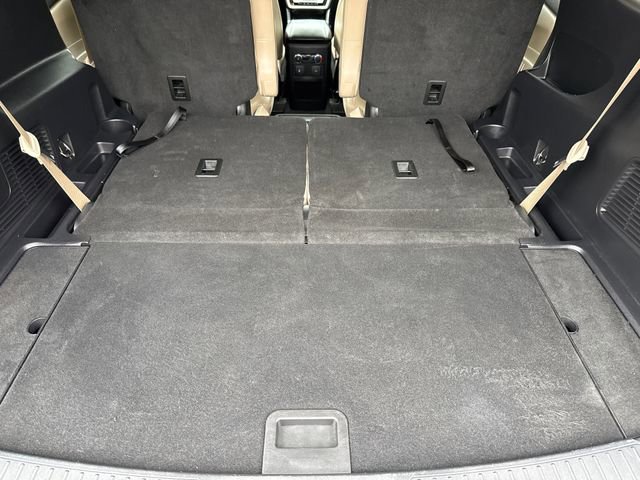 Used 2021 Ford Explorer XLT w/ Equipment Group 202A RWD image 11