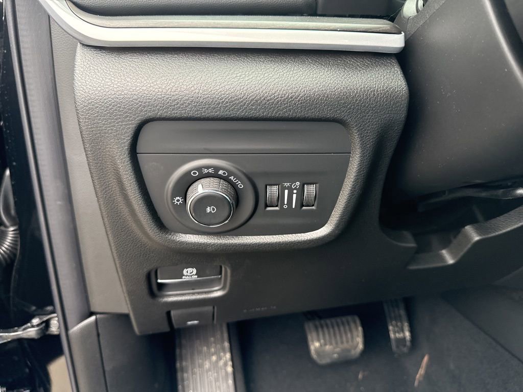 New 2026 Jeep Grand Cherokee Limited image 17