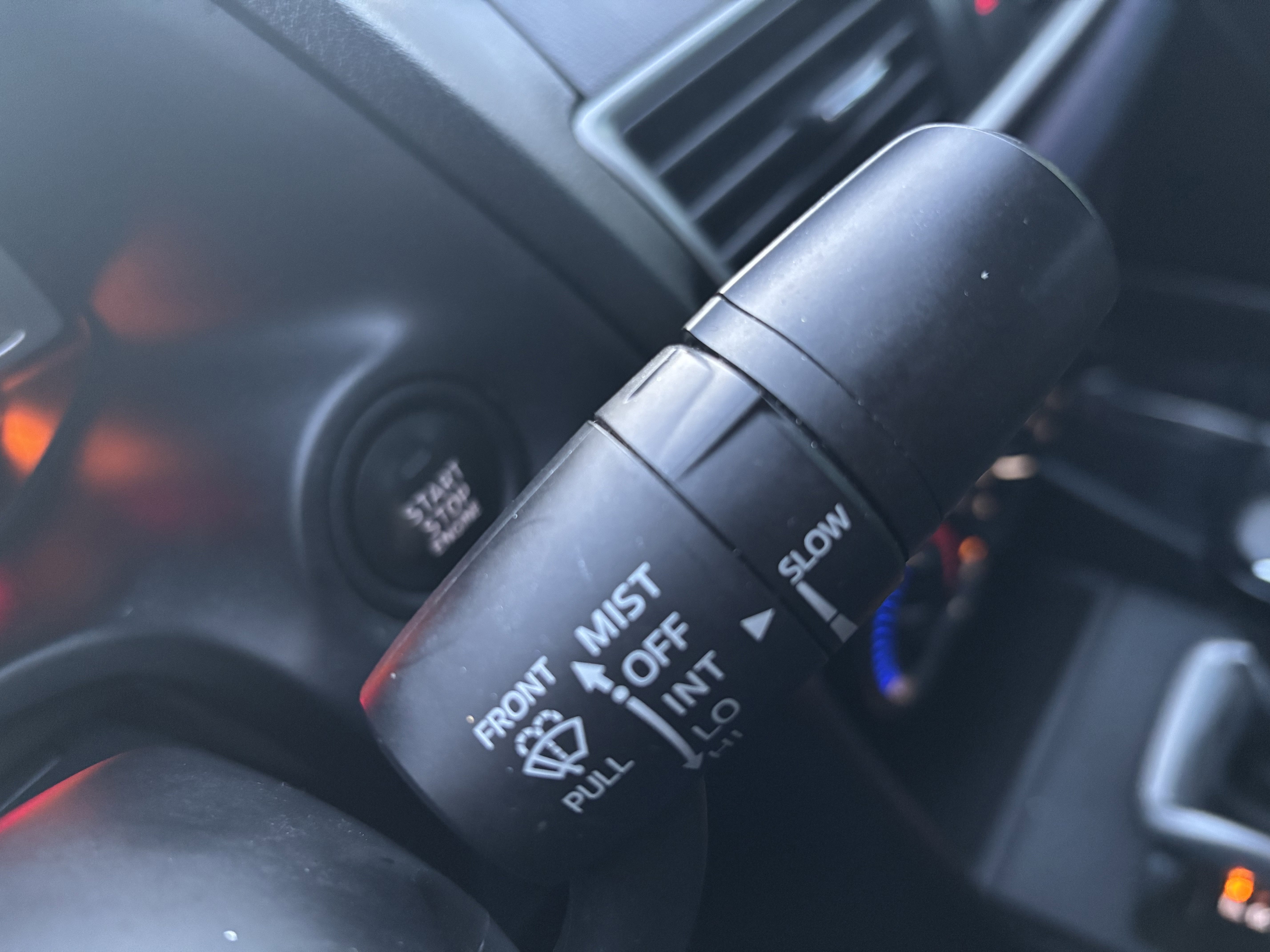 Used 2015 MAZDA MAZDA3 i SV image 29