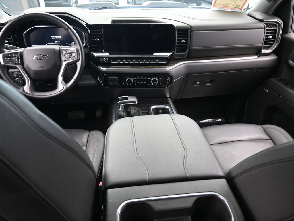 Used 2024 Chevrolet Silverado 1500 LT Trail Boss w/ LT Trail Boss Premium Package AWD/4WD image 43