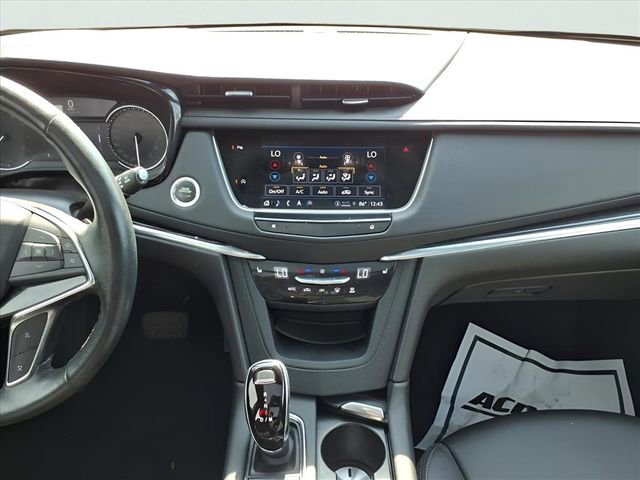 Used 2024 Cadillac XT5 Premium Luxury image 13