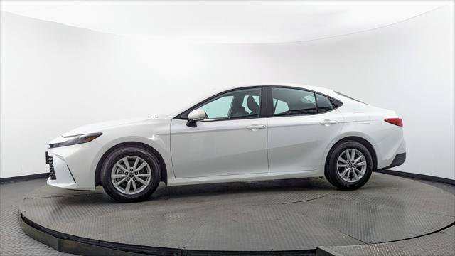 Used 2026 Toyota Camry LE FWD image 3