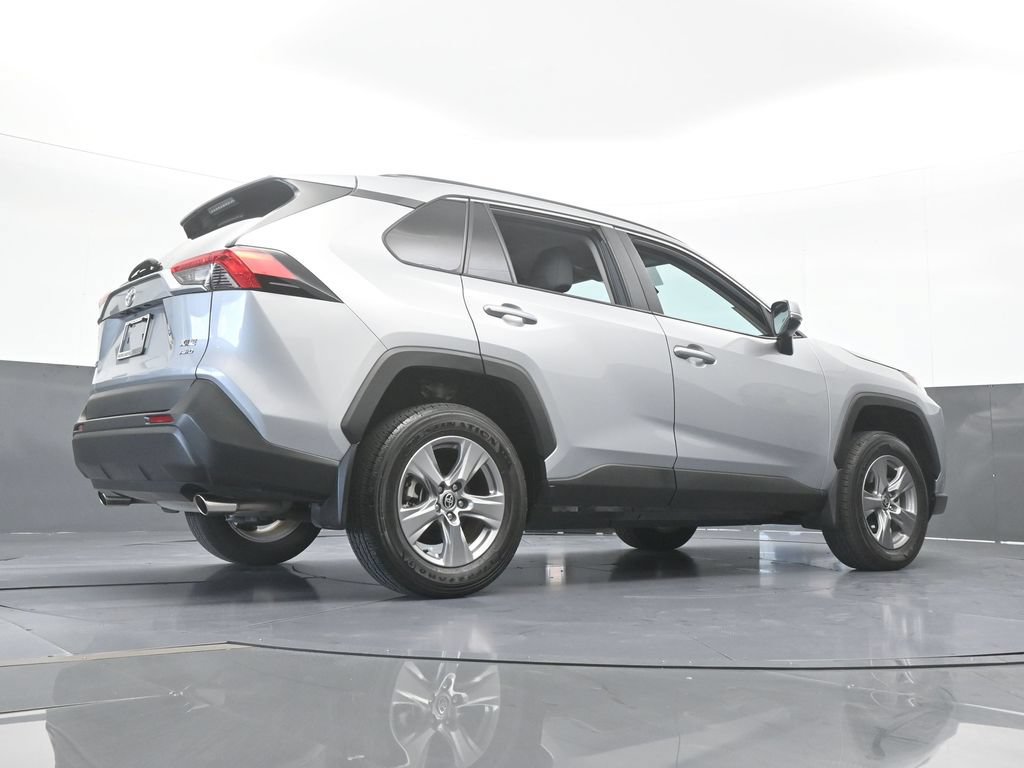 Used 2025 Toyota RAV4 XLE AWD/4WD image 56