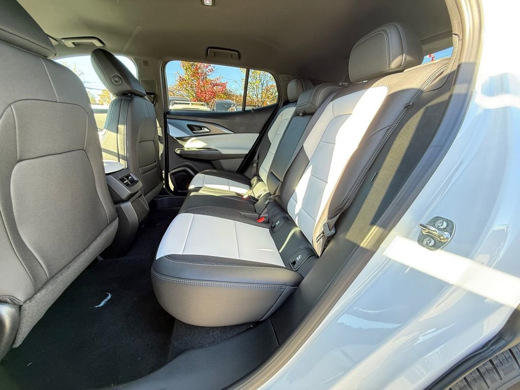 New 2026 Chevrolet Equinox EV LT image 23