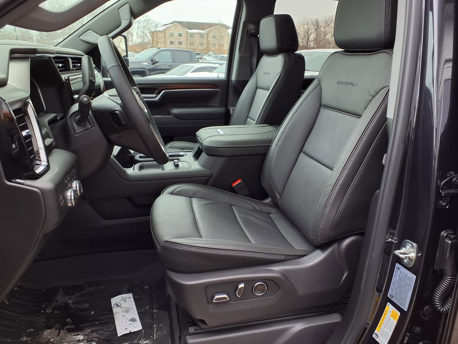 New 2026 GMC Sierra 2500 Denali w/ Denali Reserve Package image 4