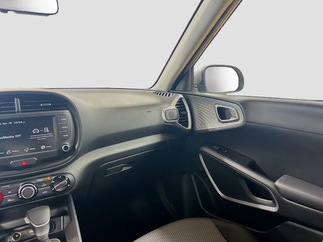 Certified 2025 Kia Soul LX FWD image 22