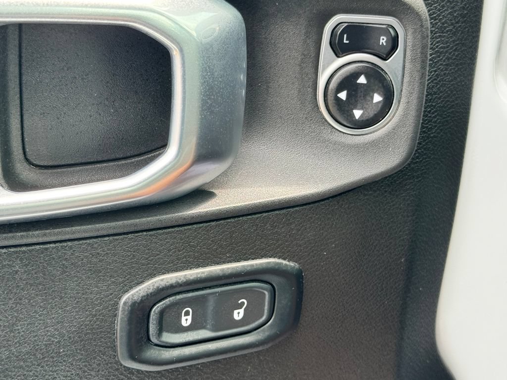 Used 2024 Jeep Wrangler Unlimited Sport AWD/4WD image 25