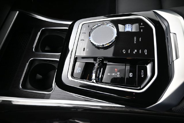 New 2026 BMW i7 xDrive60 AWD/4WD image 13