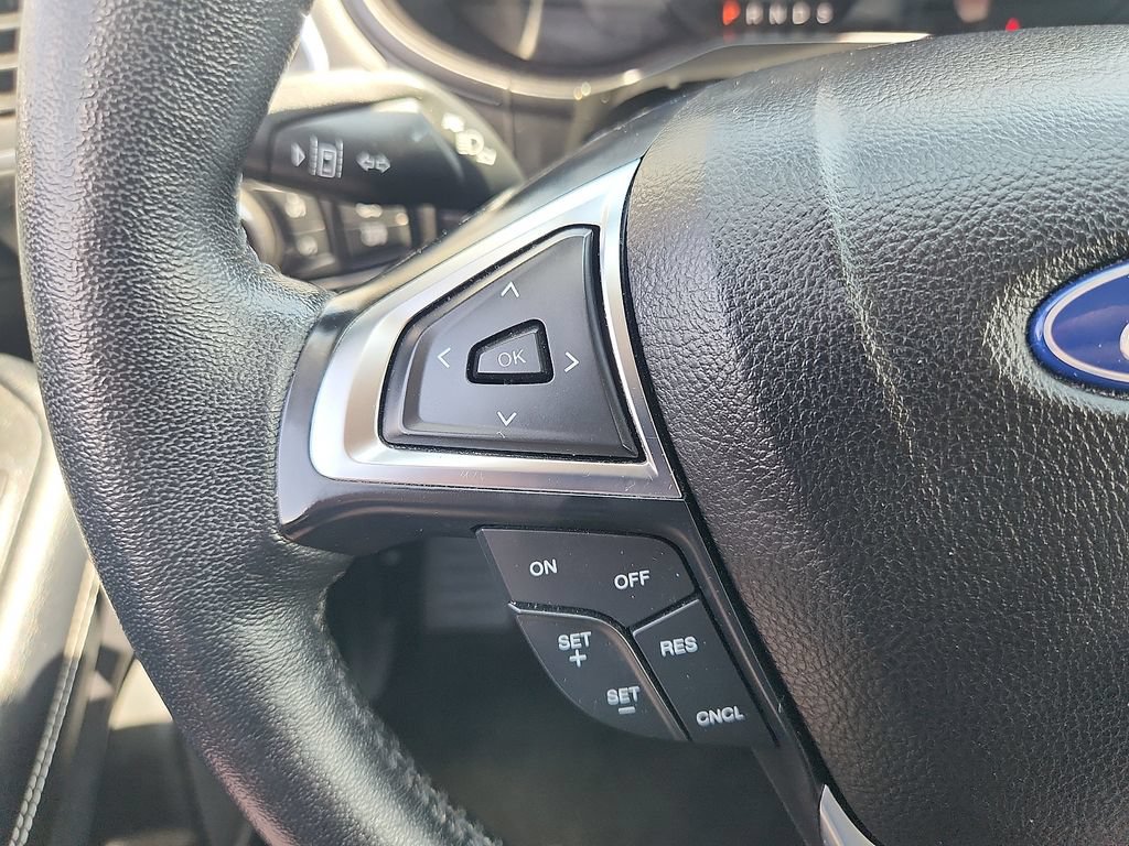 Used 2022 Ford Edge Titanium AWD/4WD image 21