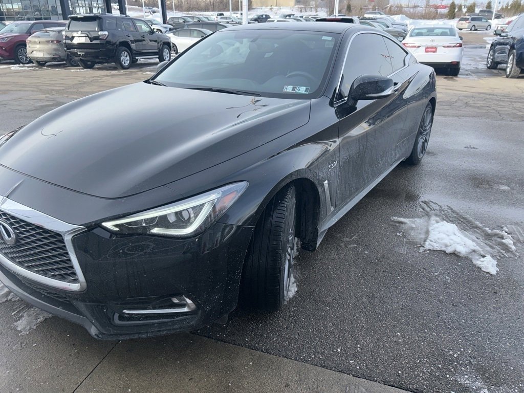 Used 2017 INFINITI Q60 Red Sport 400 image 8
