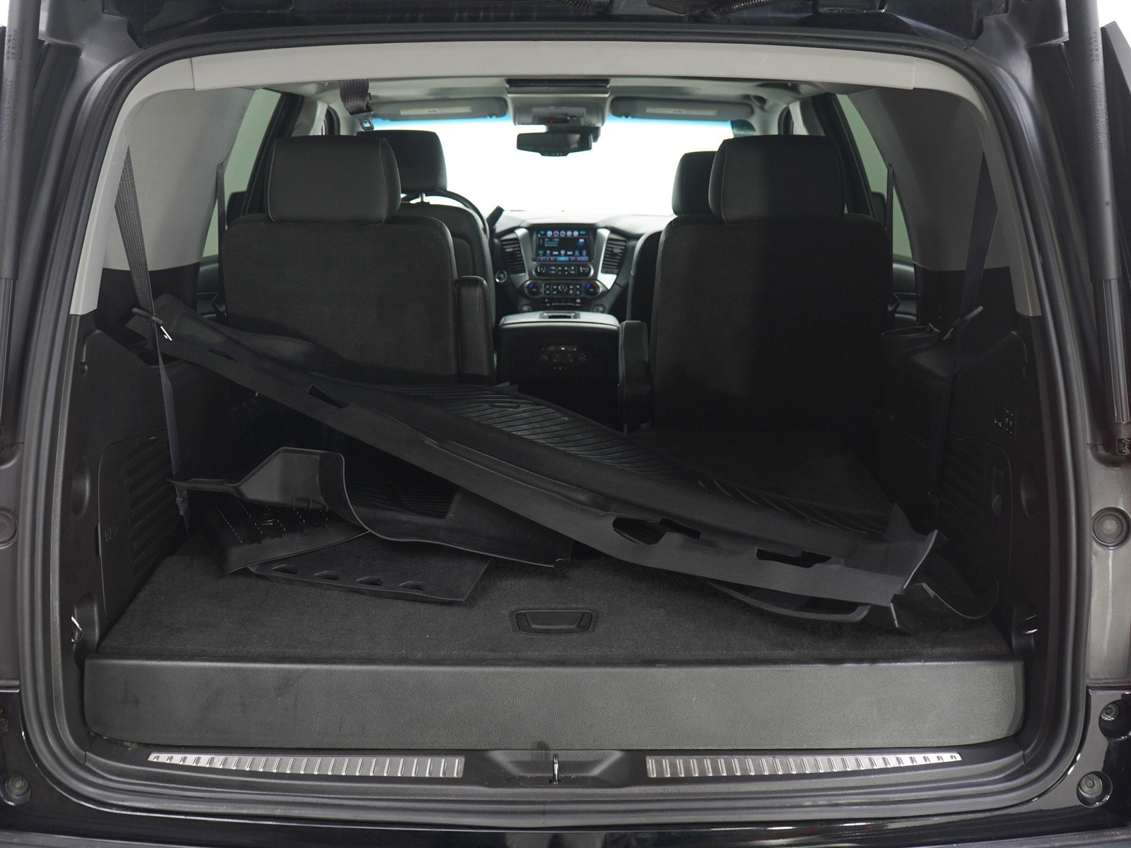 Used 2016 Chevrolet Tahoe LTZ AWD/4WD image 9