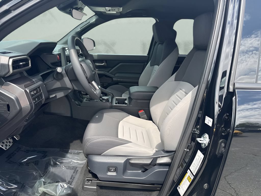 Used 2025 Toyota Tacoma TRD Sport AWD/4WD image 9