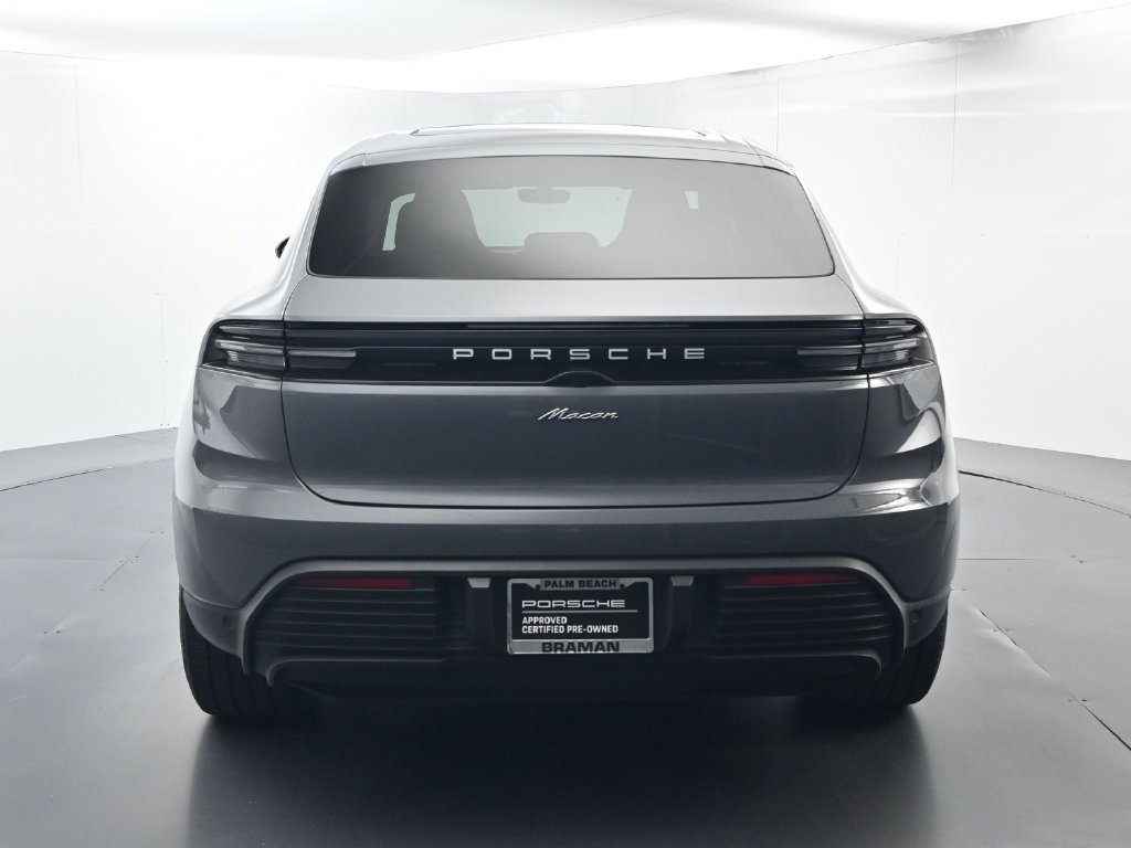 Certified 2025 Porsche Macan Electric RWD image 13