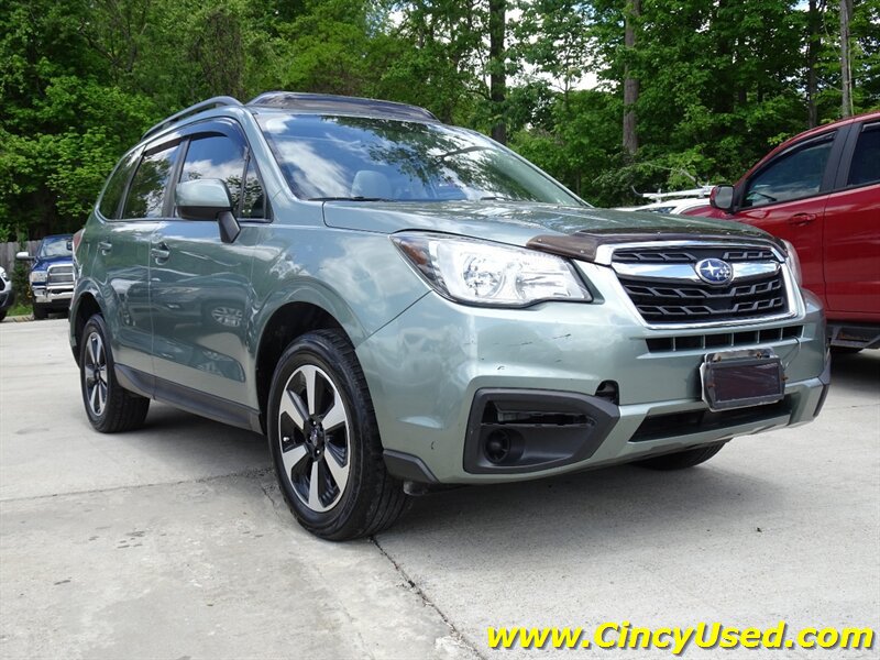 Used 2017 Subaru Forester 2.5i Premium w/ Popular Package #2A AWD/4WD image 4