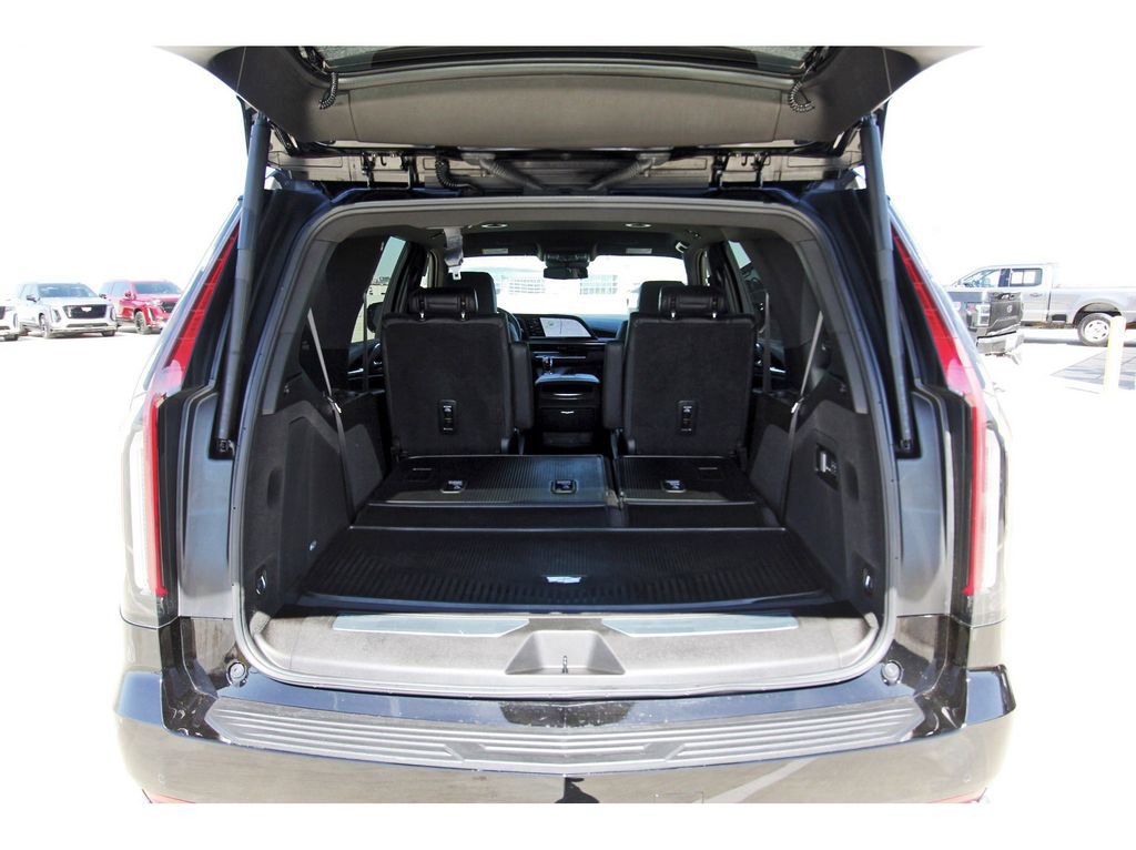 Used 2024 Cadillac Escalade Luxury image 31