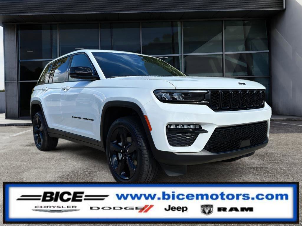New 2025 Jeep Grand Cherokee Limited w/ Black Appearance Package