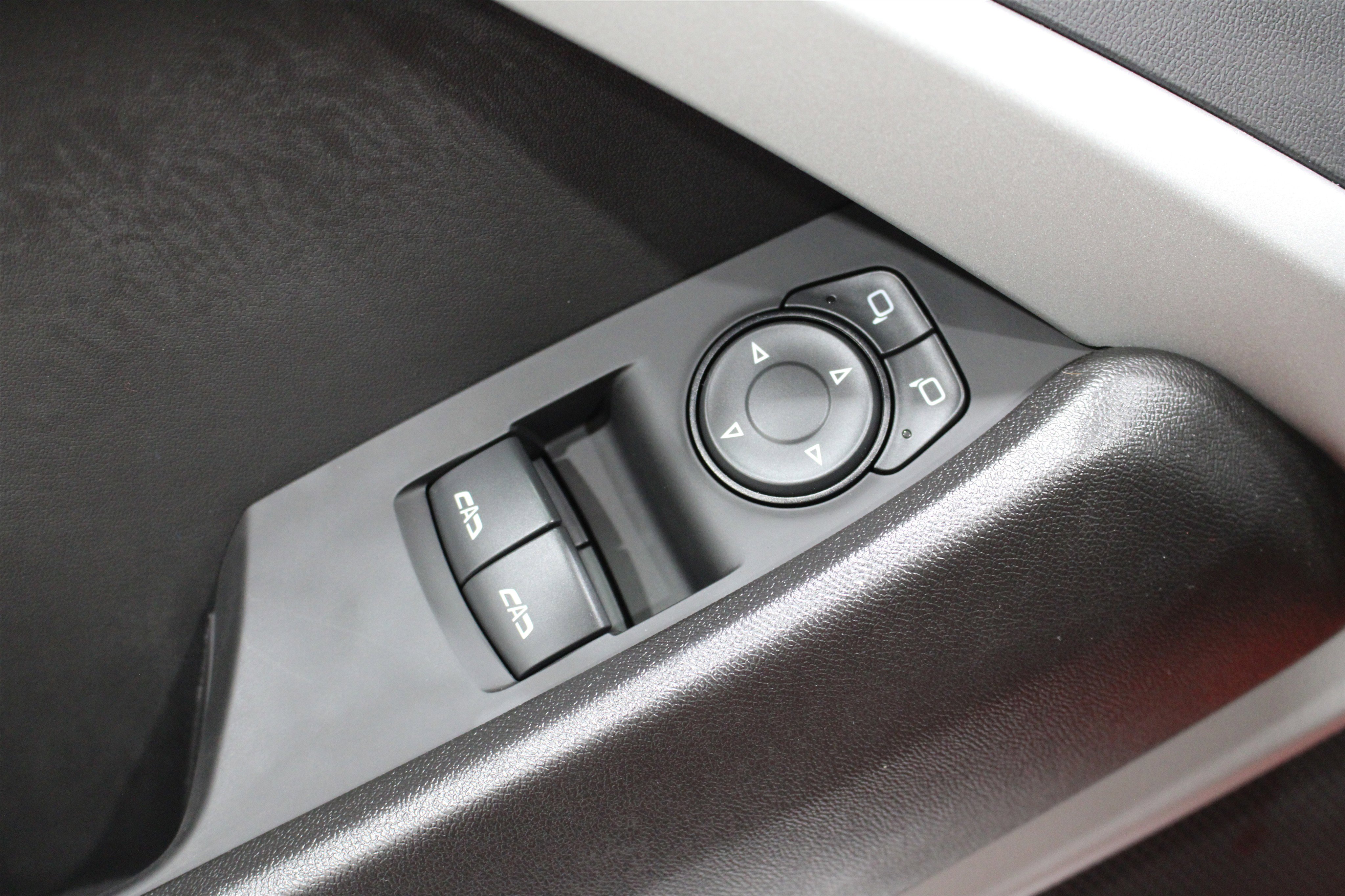 Used 2021 Chevrolet Camaro LT image 8