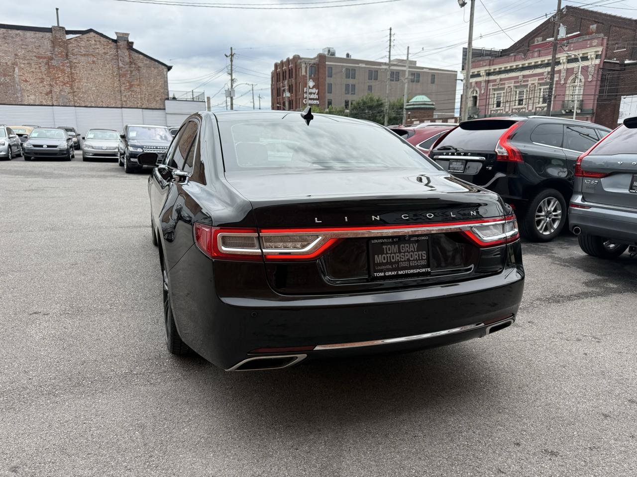 Used 2018 Lincoln Continental Select w/ Continental Climate Package AWD/4WD image 4