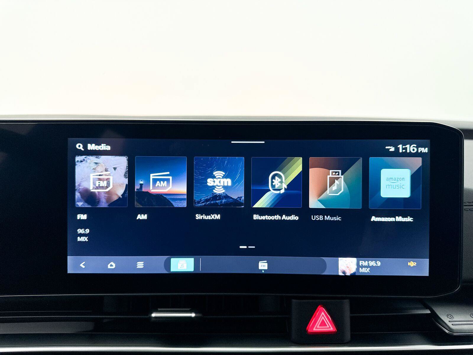 Used 2025 Kia Carnival SX FWD image 27