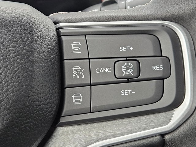 New 2026 Jeep Grand Wagoneer L Limited w/ Convenience Group I AWD/4WD image 17