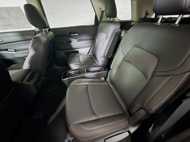 New 2026 Nissan Pathfinder SL w/ SL Premium Package AWD/4WD image 22