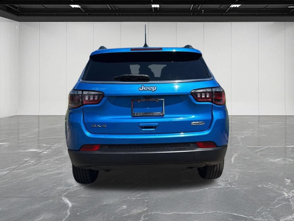 Used 2024 Jeep Compass Latitude AWD/4WD image 4