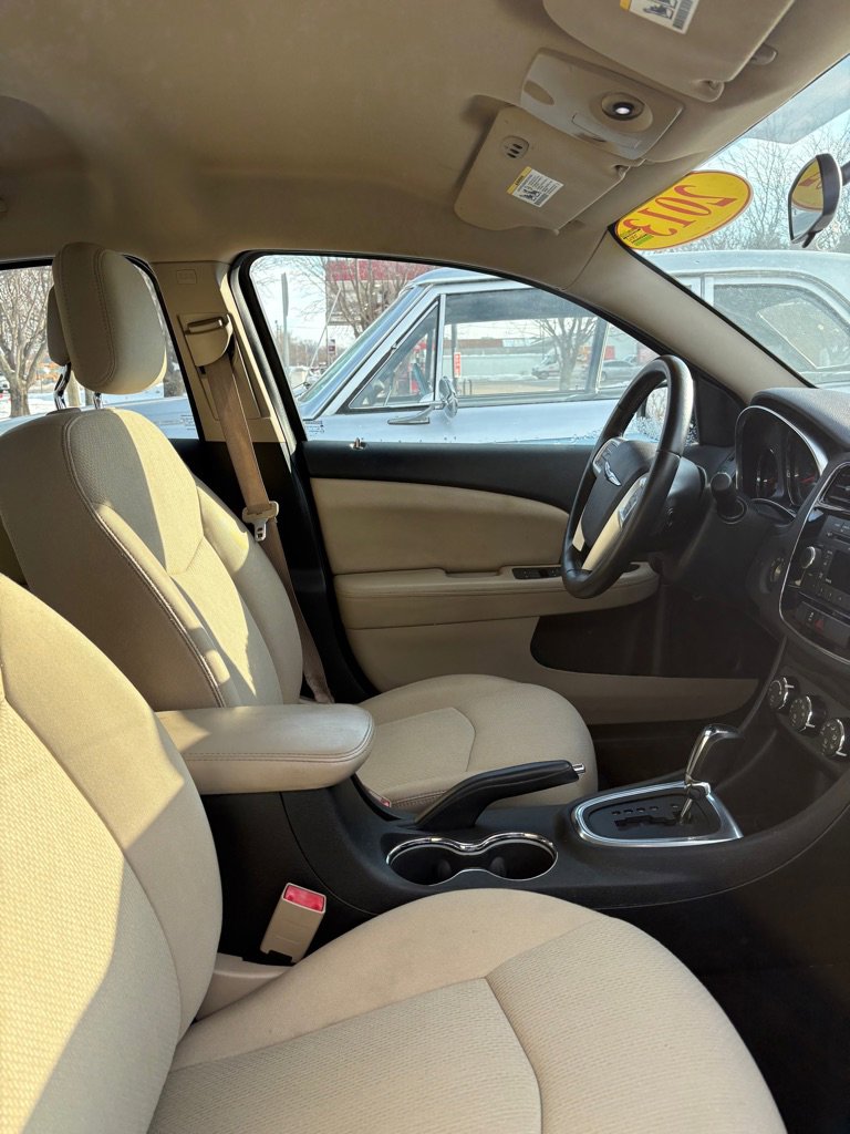 Used 2013 Chrysler 200 Touring image 15