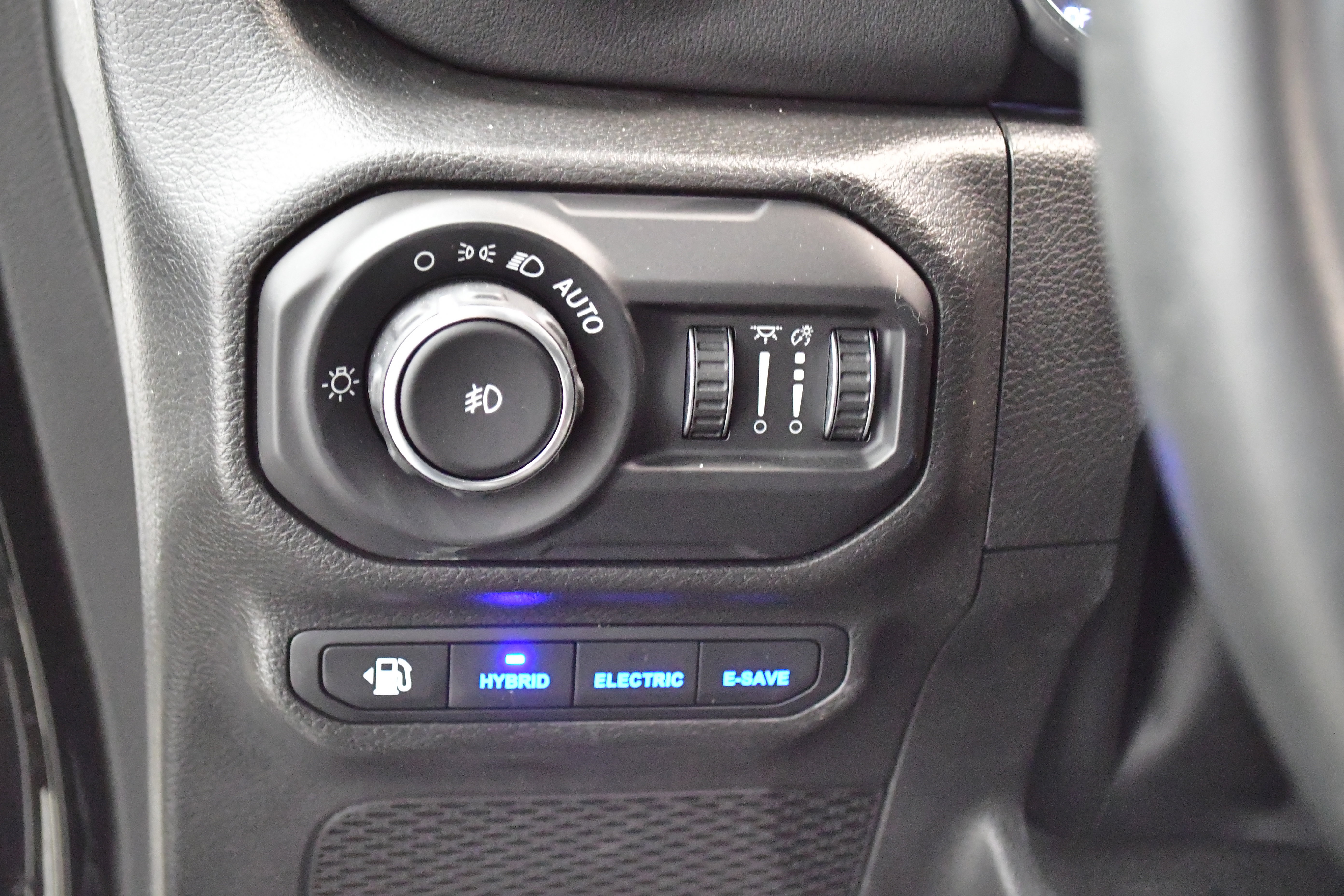 Used 2022 Jeep Wrangler Unlimited Sahara image 13