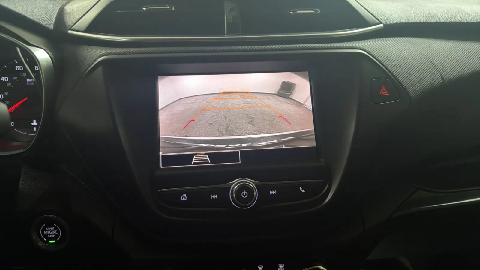 Used 2023 Chevrolet TrailBlazer LT FWD image 14