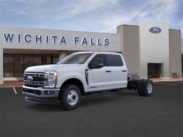New 2025 Ford F350 XL w/ XL Chrome Package