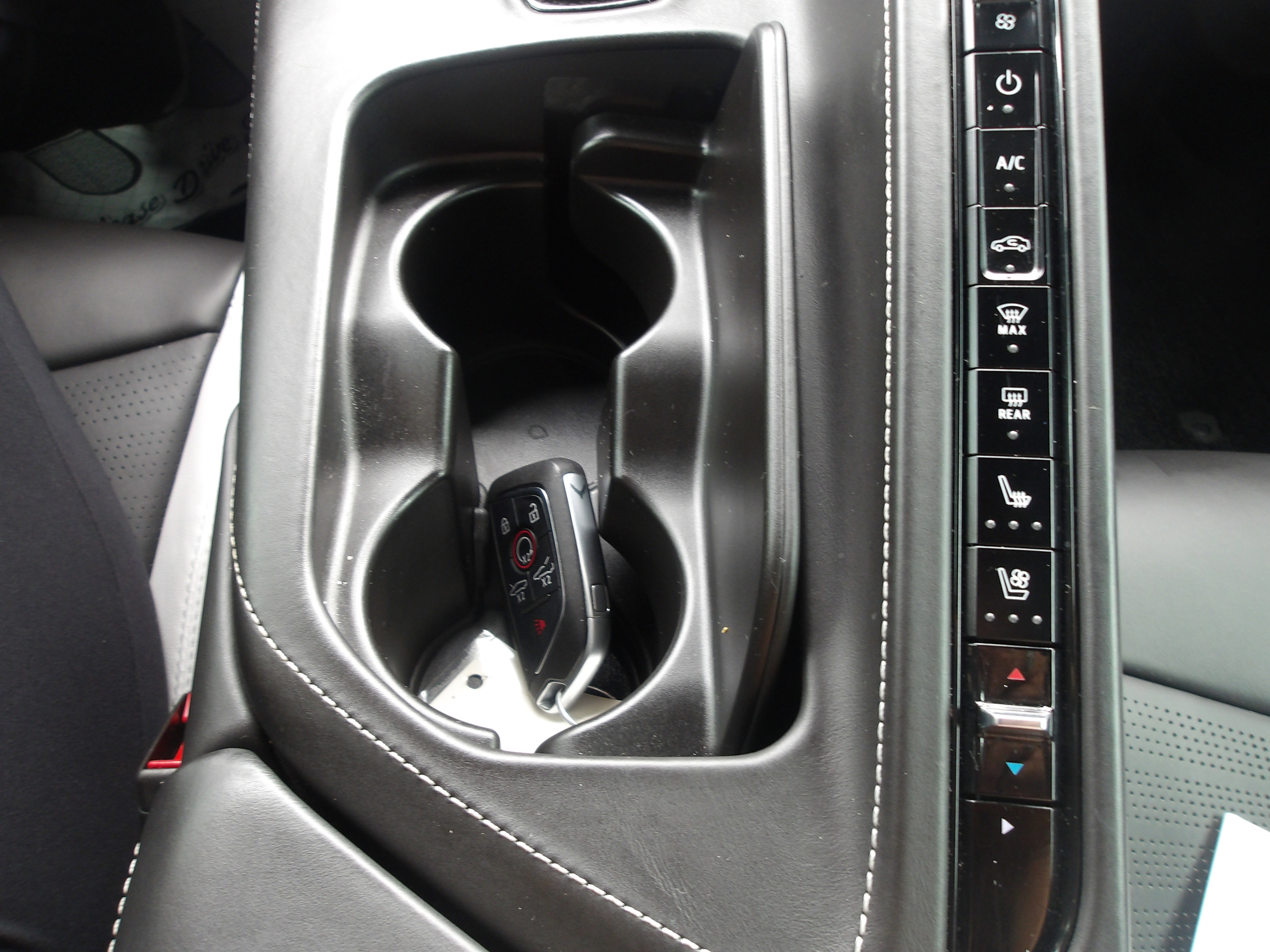 Certified 2022 Chevrolet Corvette Stingray Premium Cpe w/ Z51 Performance Package image 21