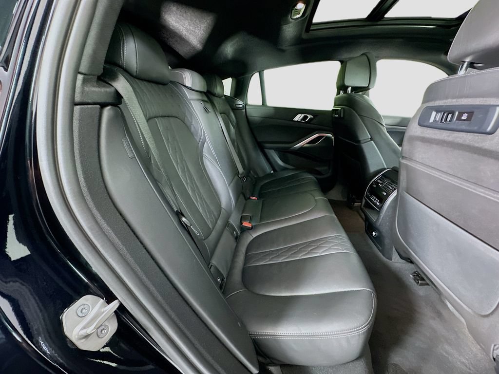 Used 2023 BMW X6 xDrive40i w/ M Sport Package AWD/4WD image 29