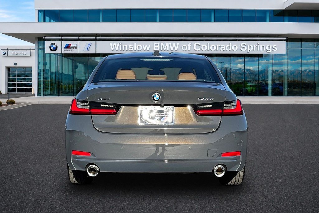 Certified 2026 BMW 330i xDrive Sedan w/ Premium Package AWD/4WD image 5