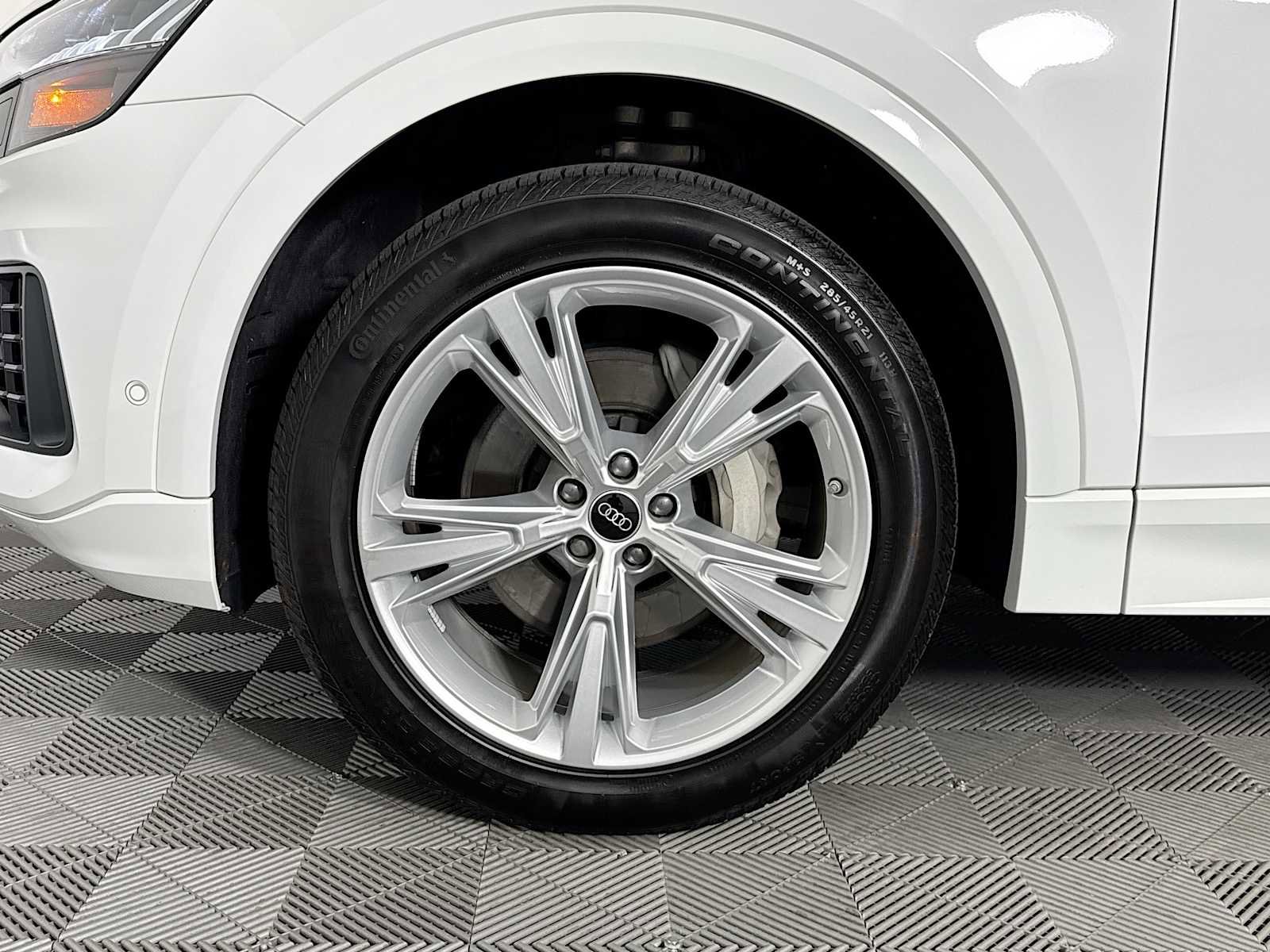 Used 2023 Audi Q8 Premium w/ Convenience Package image 29