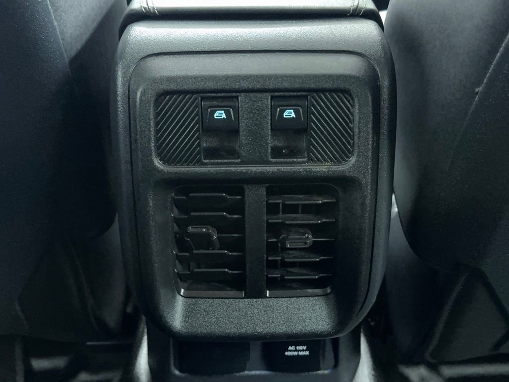 Used 2025 Ford Bronco Badlands image 23