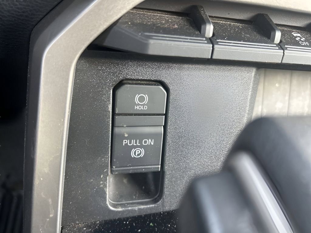 Used 2022 Toyota Tundra SR5 w/ SR5 Convenience Package image 25