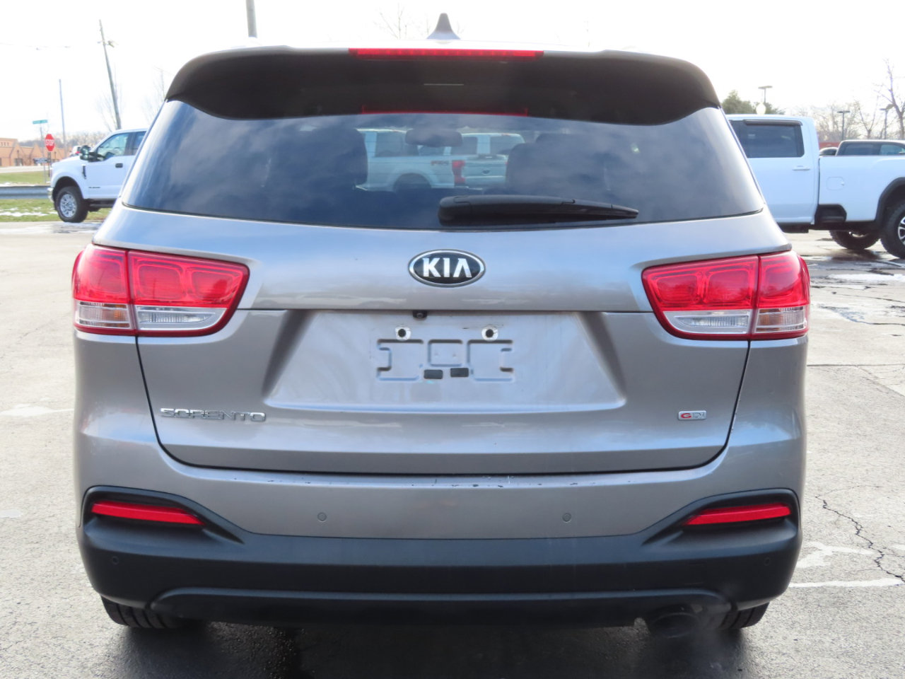 Used 2017 Kia Sorento LX w/ LX Convenience Package image 5